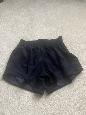 Lululemon Women's Athletic Shorts - Comfortable Everyday Runner